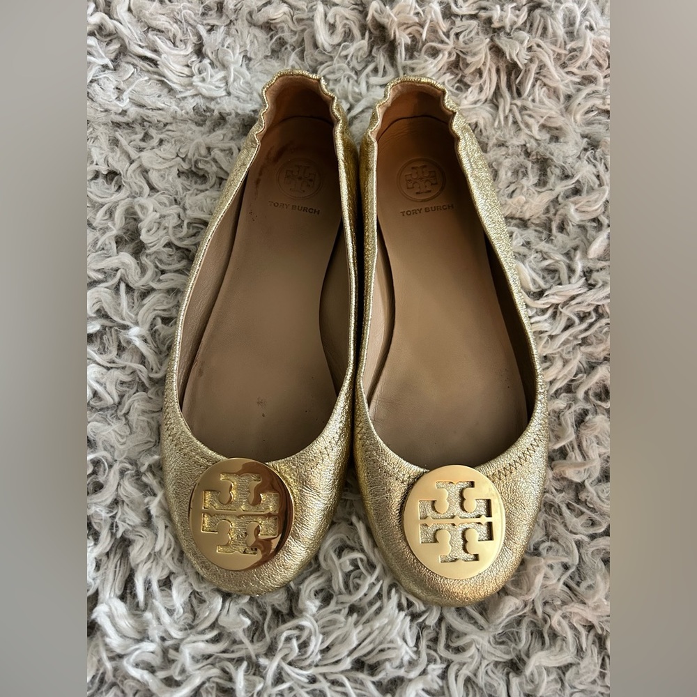 Tory Burch, Size 8, Ballerina Reva Metallic Crackle Shoes Gold